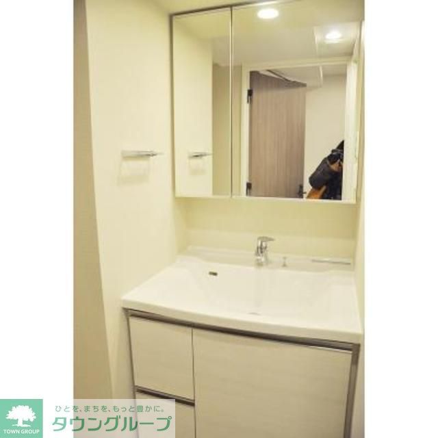 洗面設備　※写真は同タイプ住戸です。