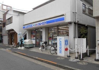 コンビニ　ローソン・スリーエフ田園調布本町店（コンビニ）まで382m