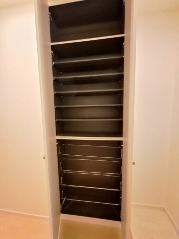 収納　清掃中