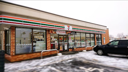 コンビニ　セブンイレブン札幌太平7条店（コンビニ）まで819m