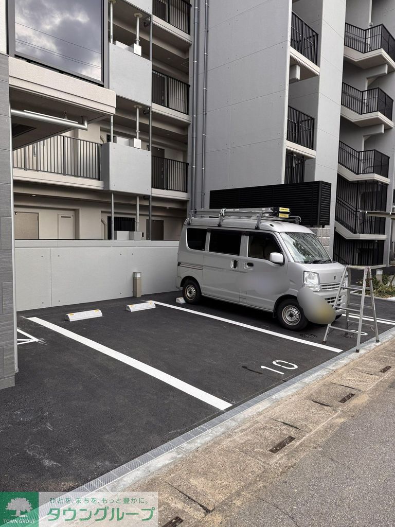 駐車場　外観