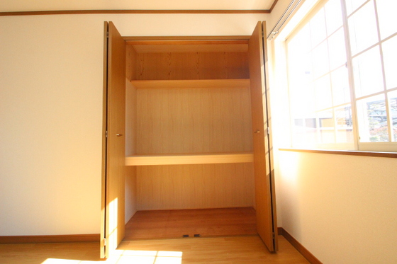 収納　※別部屋の写真です。