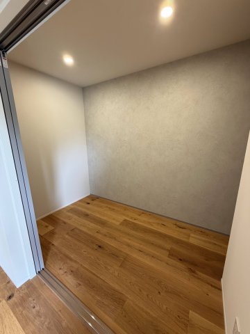 その他部屋・スペース　落ち着いた色調のお部屋です