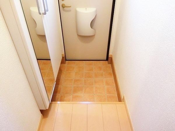玄関　シューズボックスあり！