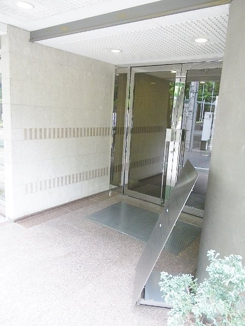 エントランス　毎日通るエントランスはこのようになっています