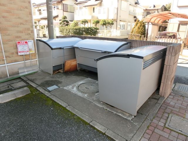 その他　専用のゴミ置き場です