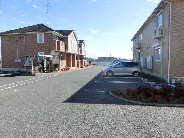 駐車場　敷地内駐車場