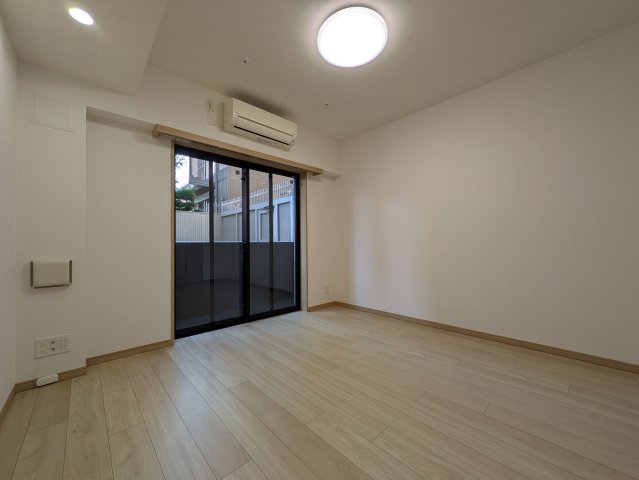 ルーブル武蔵中原弐番館の居間写真