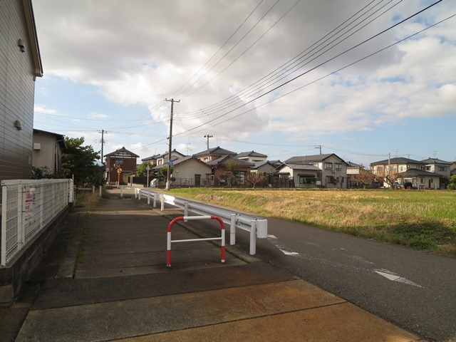 その他　前面道路（その他）まで0m