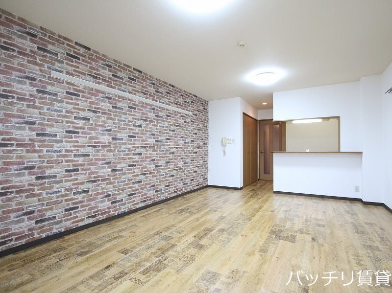 居室・リビング　同室タイプを掲載の為現況を優先します。