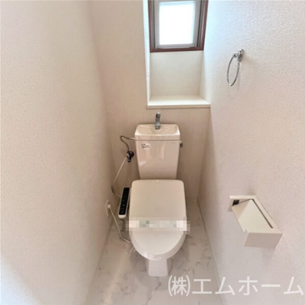 トイレ　温水洗浄便座付トイレ