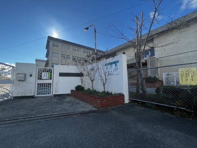 小学校　高砂市立米田西小学校（小学校）まで642m