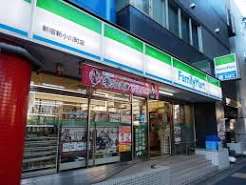 コンビニ　ファミリーマート新宿新小川町店（コンビニ）まで161m