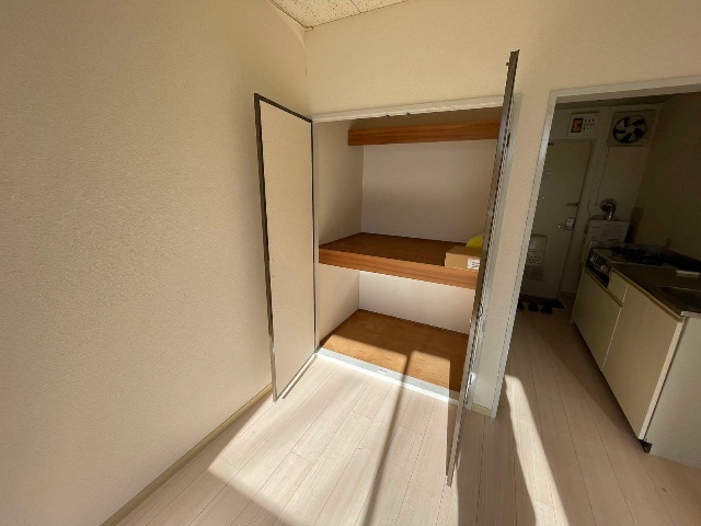 収納　※同物件別号室の参考写真です。