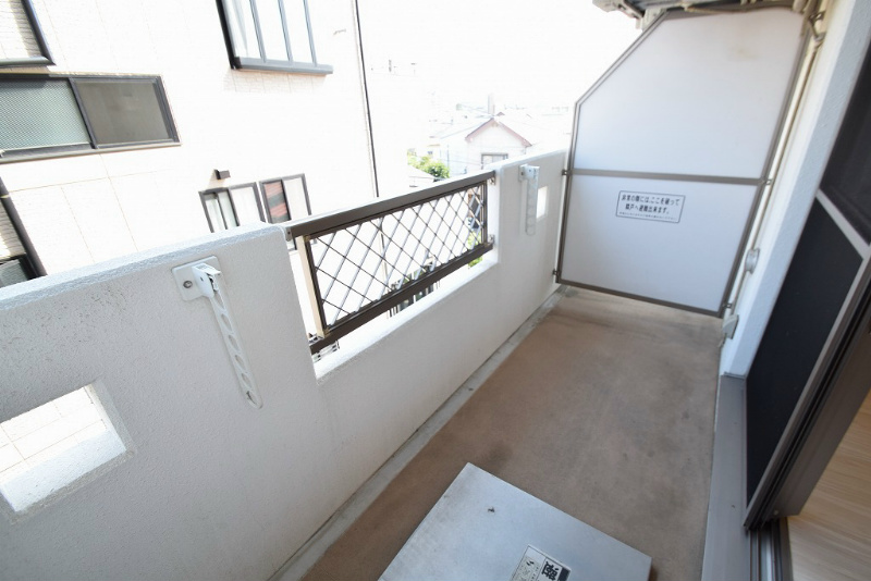 バルコニー　別部屋同タイプ