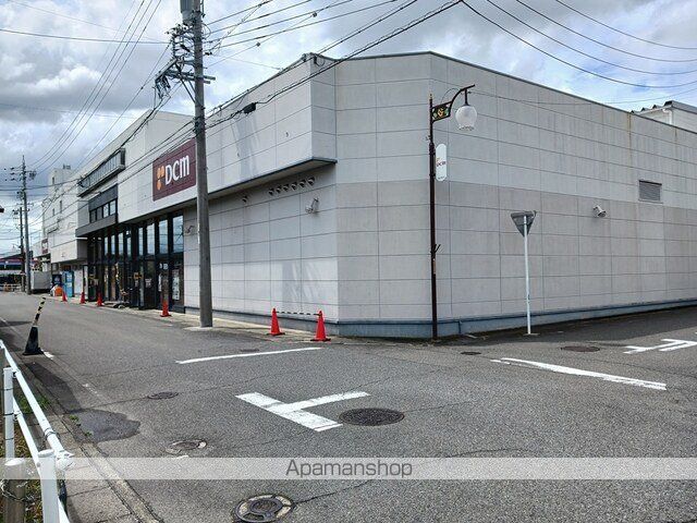 ホームセンター　ＤＣＭ（ホームセンター）まで800m