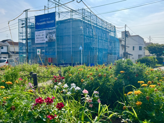 建物外観　建築中
