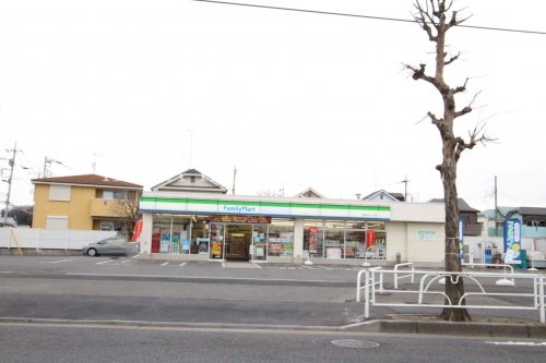 コンビニ　ファミリーマート（コンビニ）まで1531m