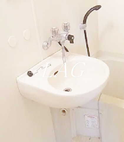 洗面設備　洗面台です。