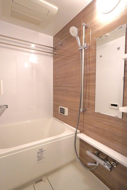 バス・シャワールーム　※写真は同タイプ住戸です。
