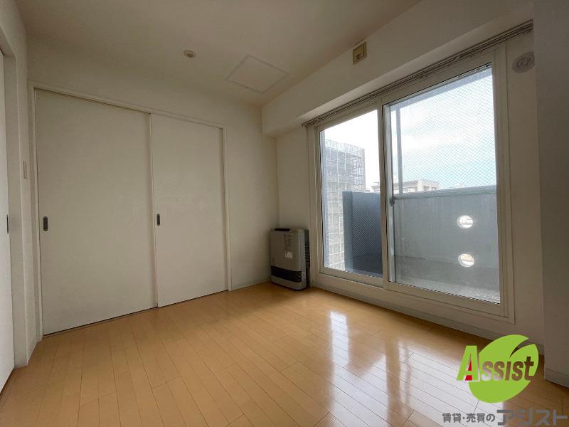 居室・リビング　広くてキレイなお部屋が広がっていて、充実した生活が送れそう。