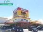 ショッピングセンター　MEGAドン・キホーテ伊勢上地店（ショッピングセンター）まで1754m