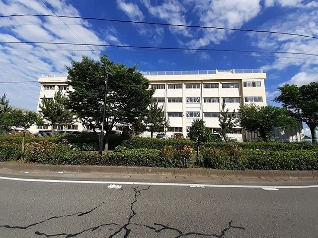 小学校　新潟市立東中野山小学校（小学校）まで350m