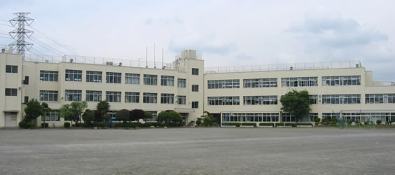 小学校　武蔵村山市立第八小学校（小学校）まで1453m