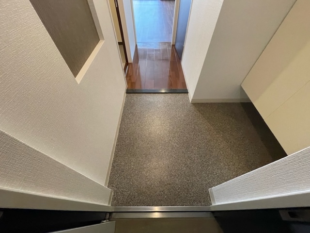 玄関　※同施工会社のイメージ写真※