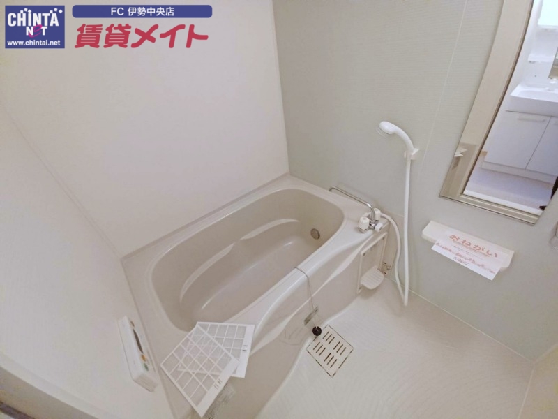 バス・シャワールーム　同タイプの部屋写真です