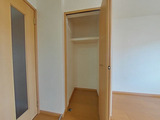収納　※別部屋の写真です