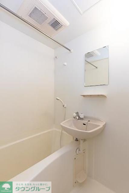 バス・シャワールーム　※写真は同タイプ住戸です。