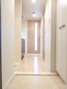 玄関　★《見学予約受け付け中》設備充実のハイグレード賃貸マンション