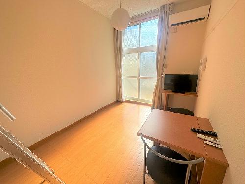 居室・リビング　2階タイプのお部屋です。