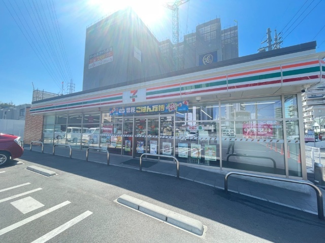 コンビニ　セブンイレブン日進赤池駅南店（コンビニ）まで613m