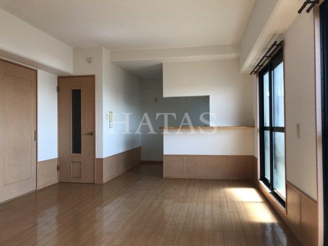 居室・リビング　同物件別部屋です。