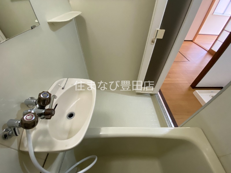 洗面設備　同型タイプ