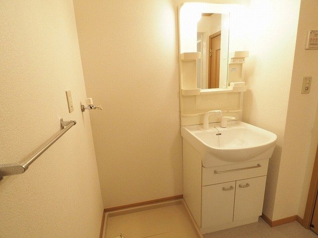 洗面設備　忙しい朝には欠かせない洗面所です
