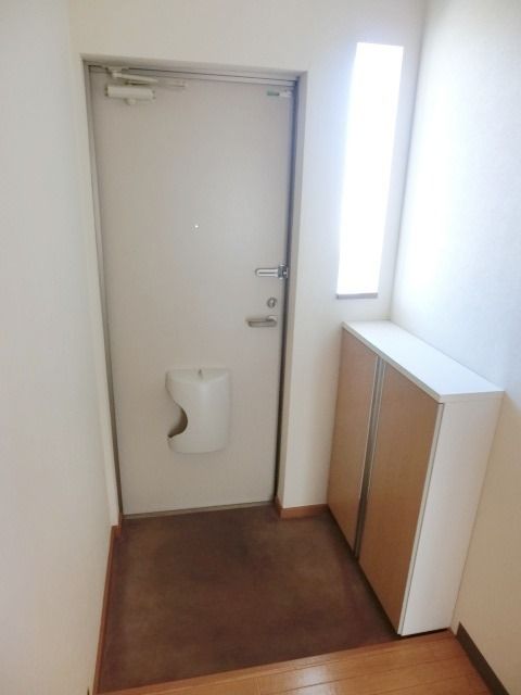 玄関　シューズボックス付きの玄関