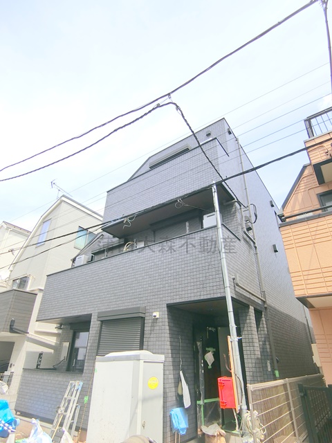 建物外観　2026年9月築　鉄骨造地上3階建て総戸数4戸光インターネッ