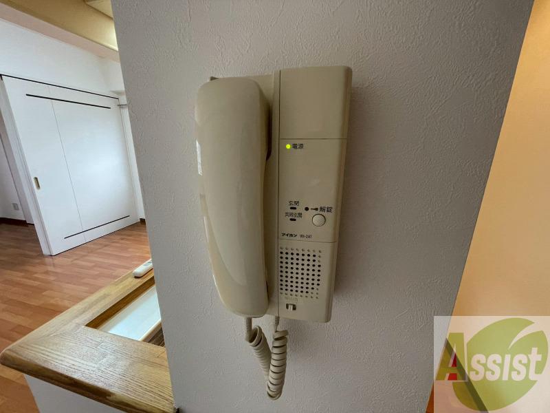 セキュリティ　インターホンは通話ができるので急な訪問があっても安心です。