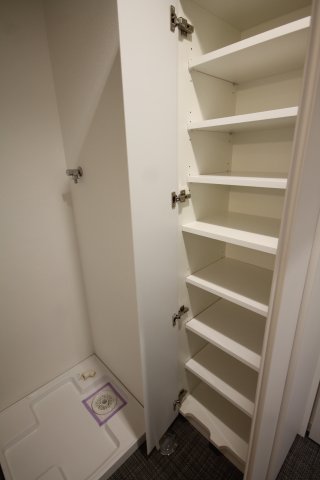 玄関　※参考別部屋写真