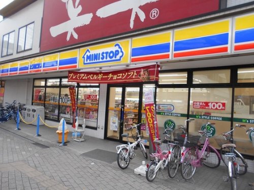 コンビニ　ミニストップ 北坂戸駅前店（コンビニ）まで428m