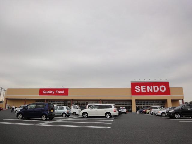 スーパー　スーパー（スーパー）まで2100m