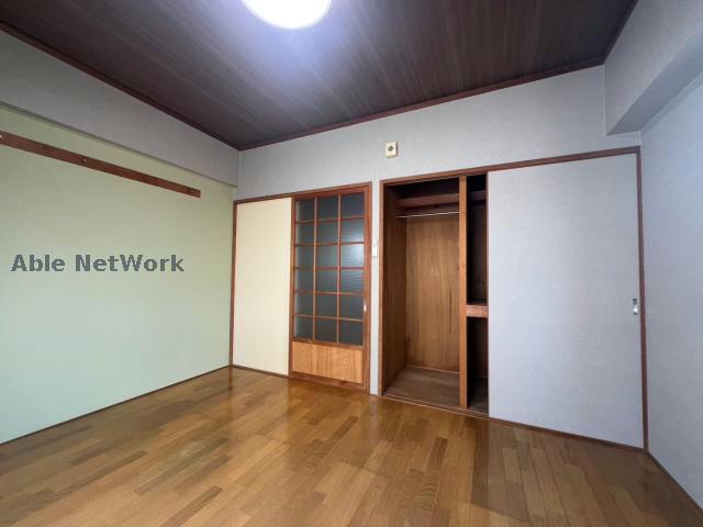 サンシャイン瓦町の居間写真