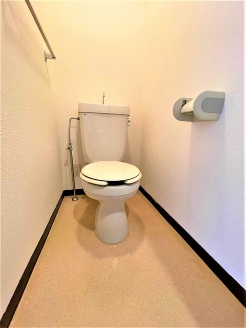 トイレ　退去予定の為別部屋の写真です