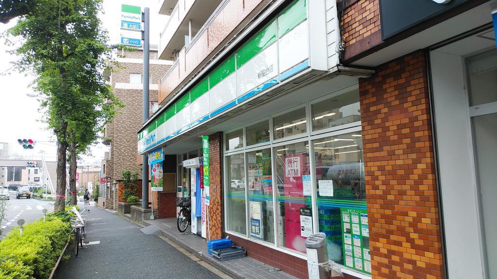 コンビニ　ファミリーマート新桜台店（コンビニ）まで384m