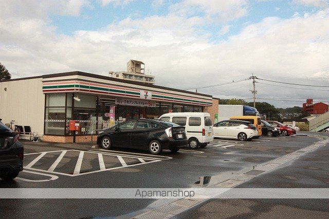 コンビニ　セブンイレブン（コンビニ）まで140m