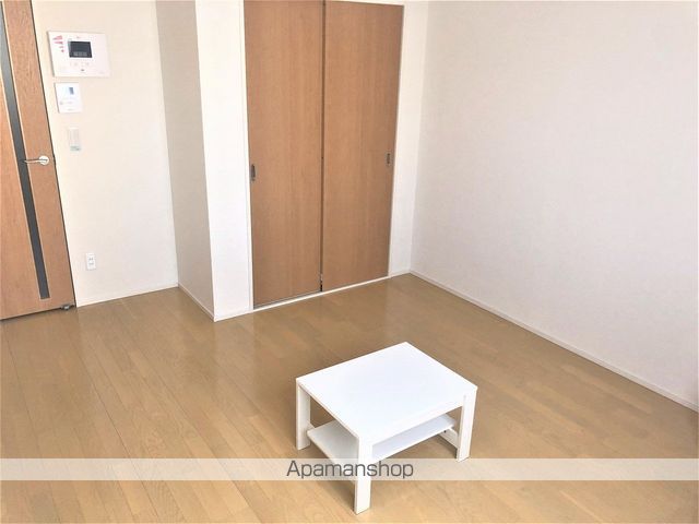 レオパレスディアコートの居間写真