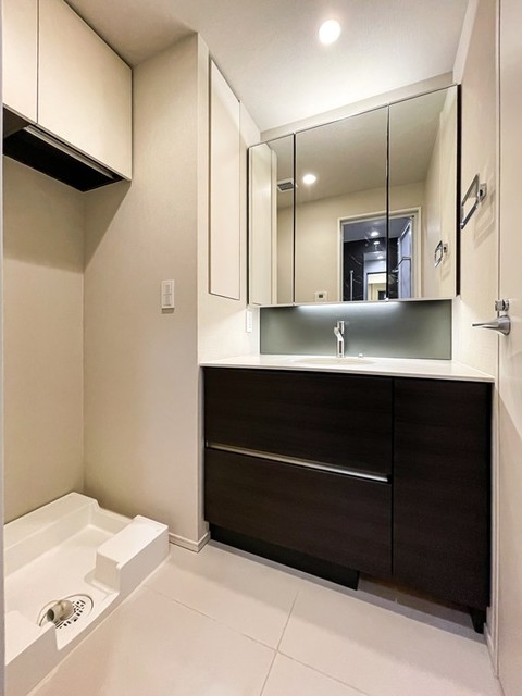 洗面設備　※写真は同タイプ住戸です。